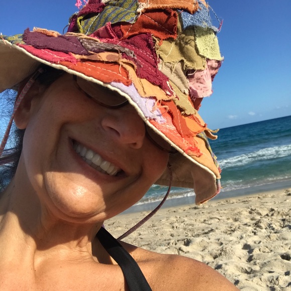 Hi. I’m Lorraine @lovedbylorraine. - Picture 11 of 16